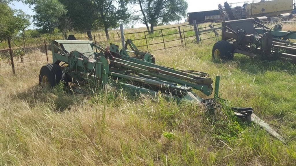 Image of John Deere 530 Image 0