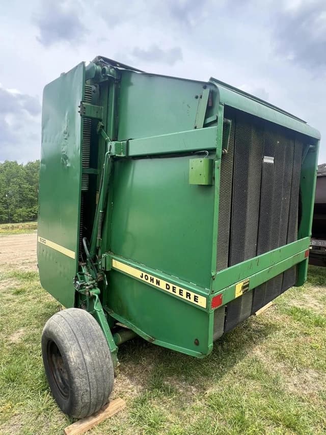 Image of John Deere 530 equipment image 2