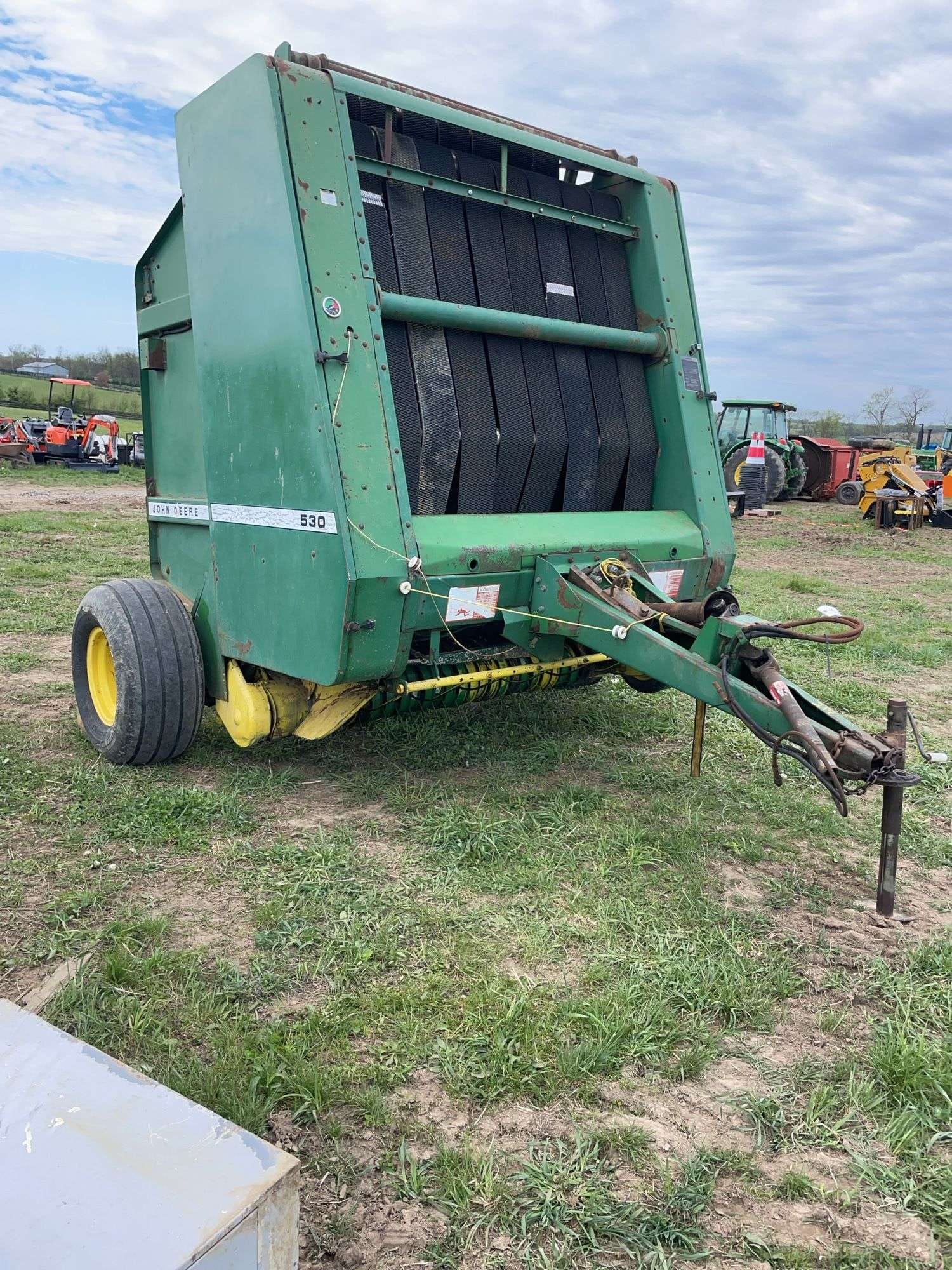 John Deere 530 Equipment Image0