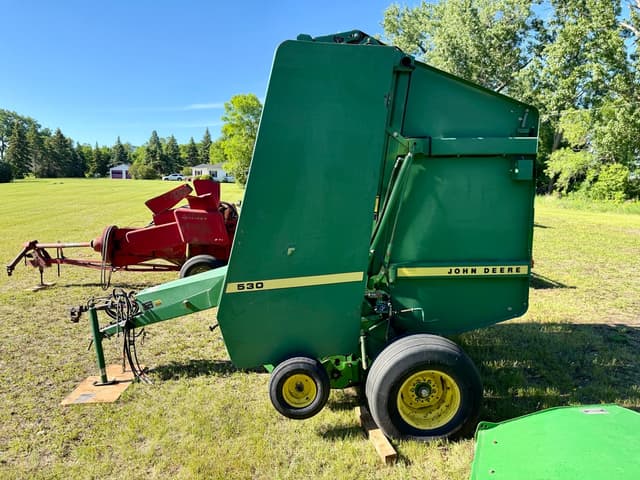 Image of John Deere 530 equipment image 3