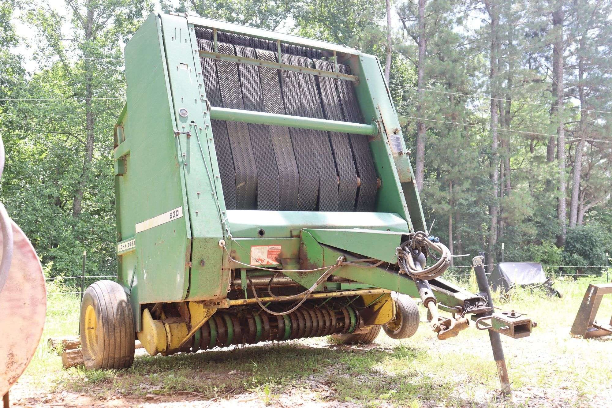 John Deere 530 Equipment Image0