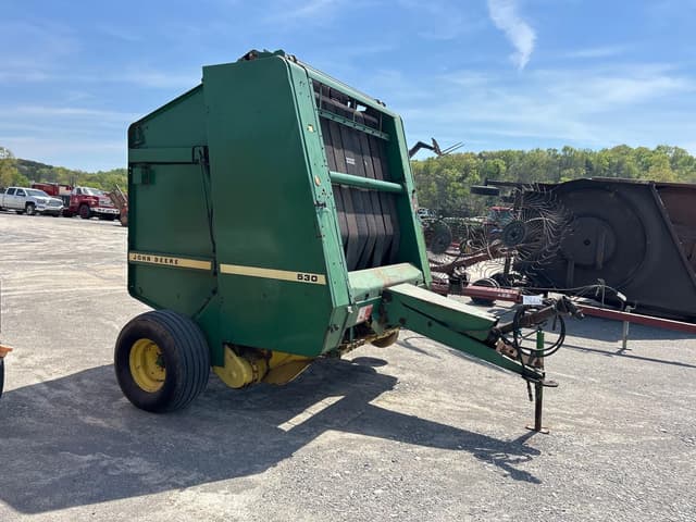 Image of John Deere 530 equipment image 1