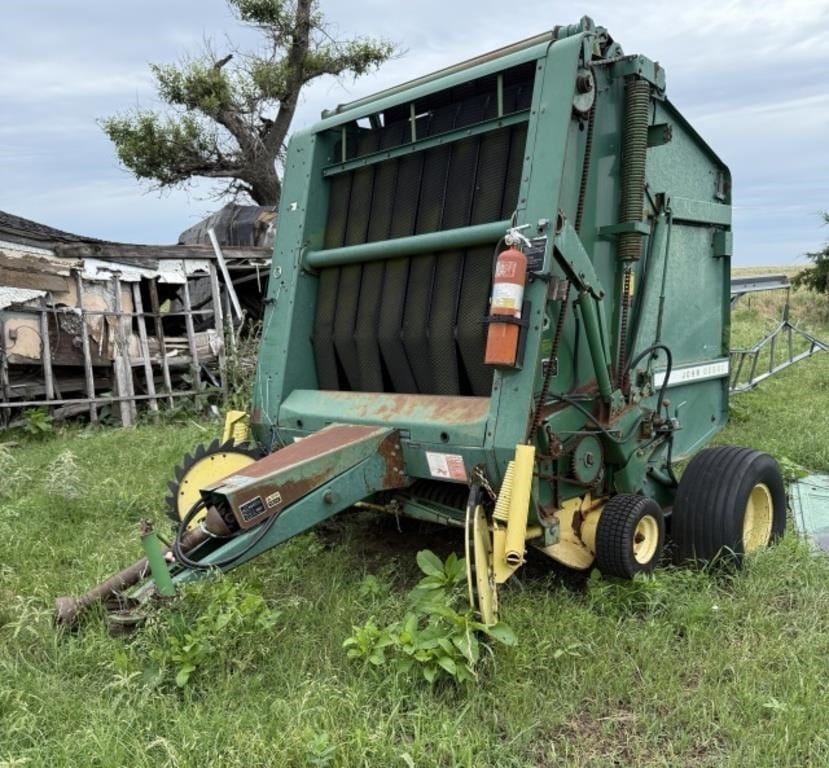 John Deere 530 Equipment Image0