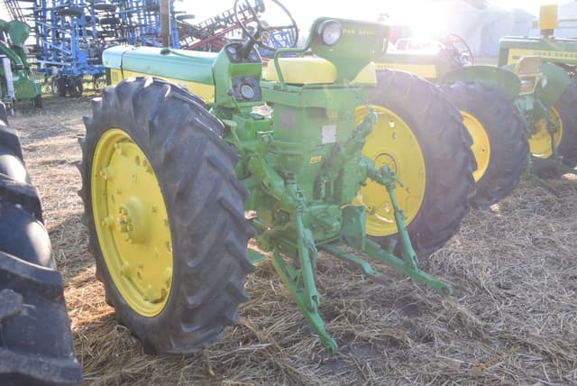 Image of John Deere 530 equipment image 3