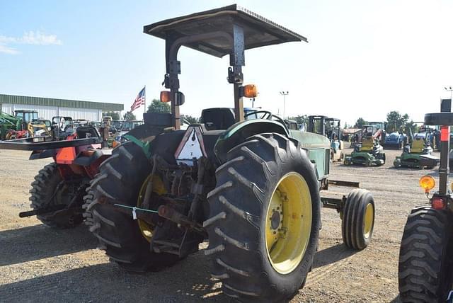 Image of John Deere 5300 equipment image 2