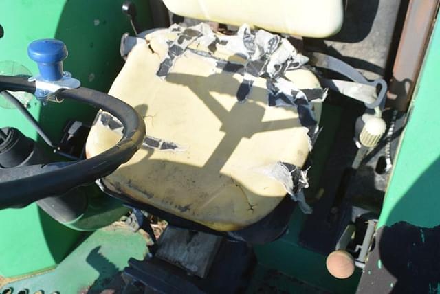 Image of John Deere 5300 equipment image 4