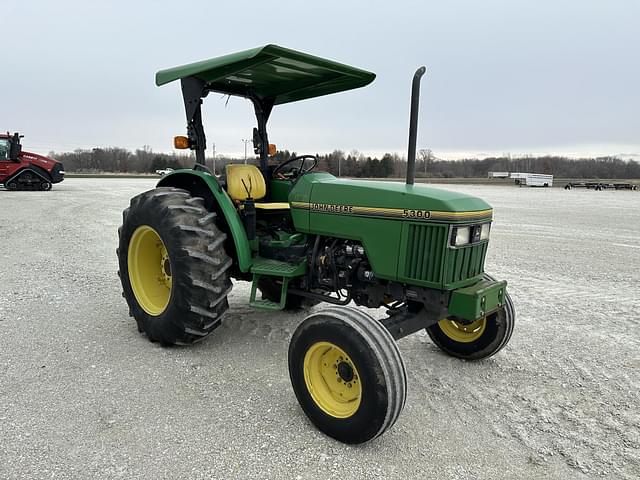 Image of John Deere 5300 equipment image 4