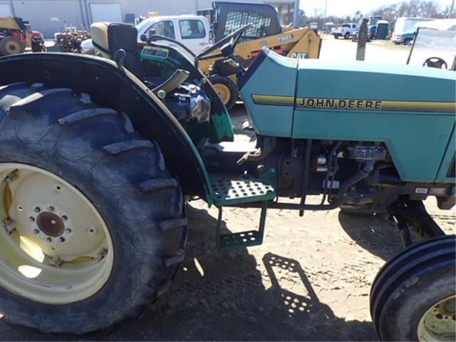 Image of John Deere 5300 equipment image 3