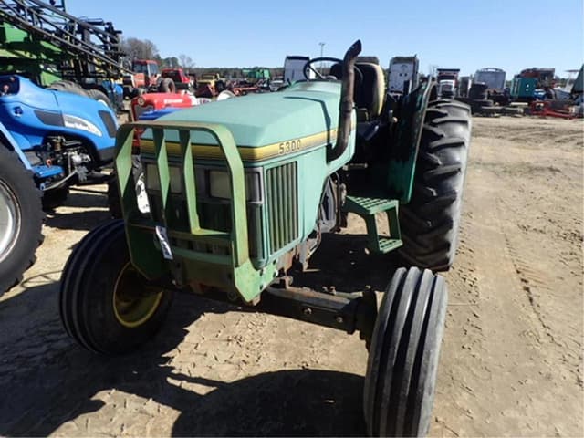 Image of John Deere 5300 equipment image 1