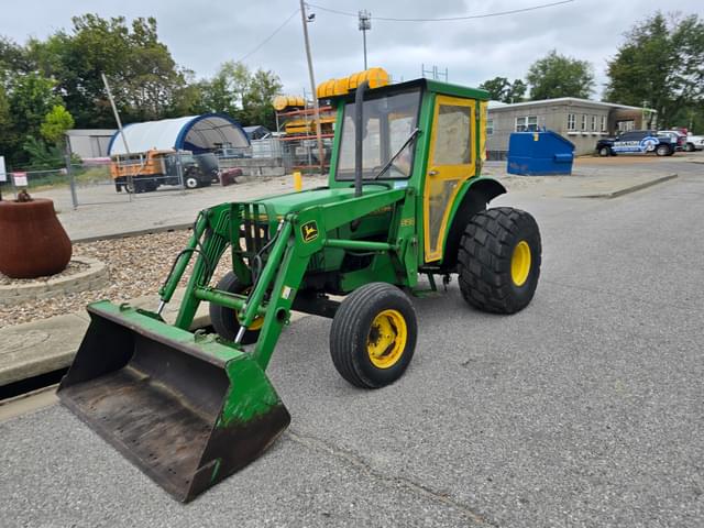 Image of John Deere 5300 equipment image 2