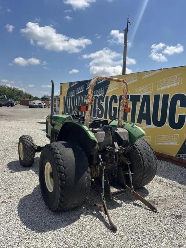 Image of John Deere 5300 equipment image 1