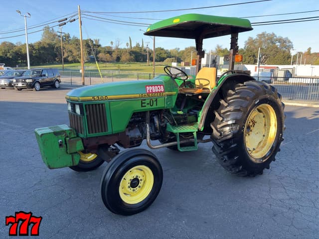 Image of John Deere 5300 equipment image 1