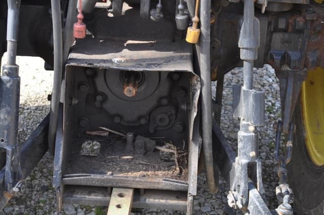 Image of John Deere 5300 equipment image 4