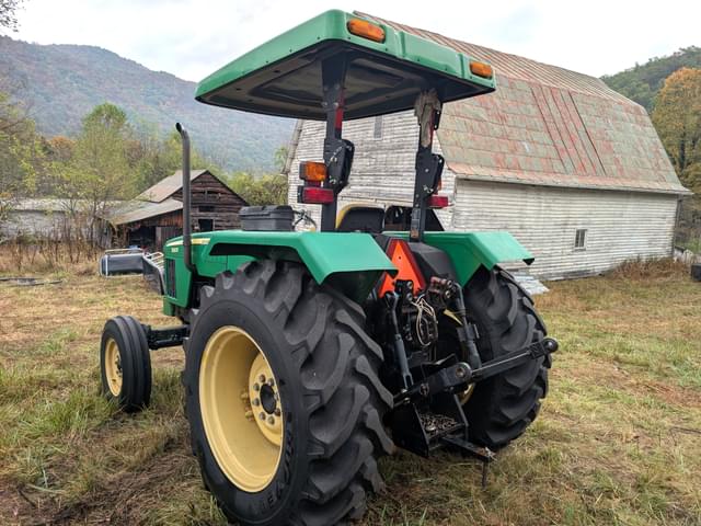 Image of John Deere 5303 equipment image 3
