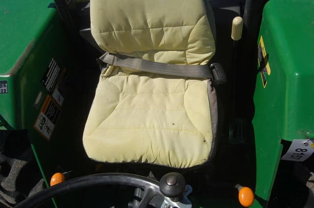 Image of John Deere 5303 equipment image 4