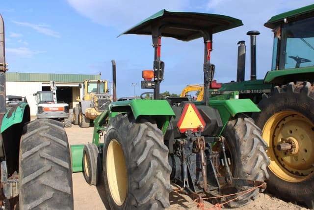 Image of John Deere 5303 equipment image 1