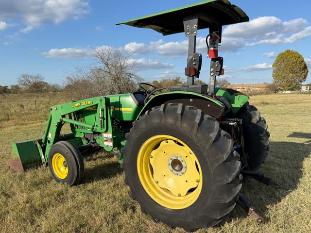 Image of John Deere 5310 equipment image 3