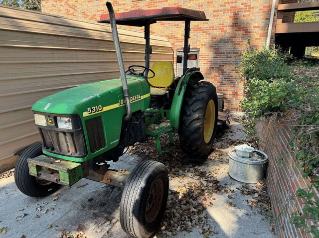 Image of John Deere 5310 equipment image 1