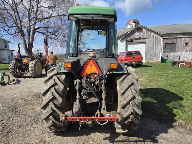 Image of John Deere 5310 equipment image 3
