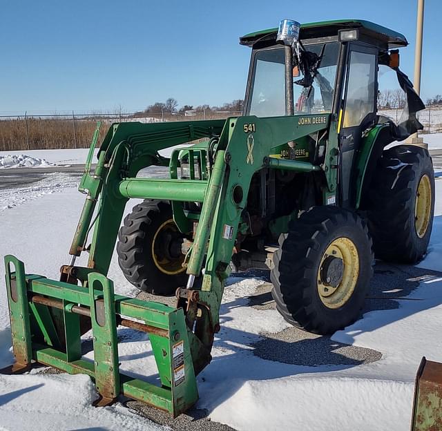 Image of John Deere 5310 equipment image 1