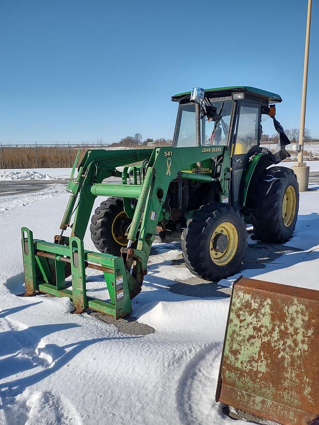 Image of John Deere 5310 equipment image 2