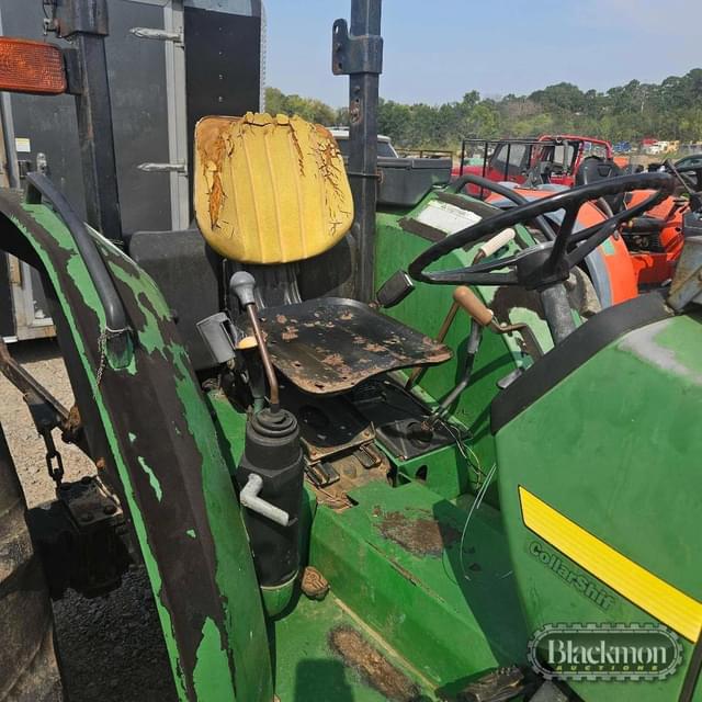 Image of John Deere 5310 equipment image 2