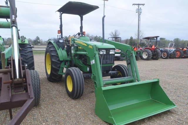 Image of John Deere 5320 equipment image 3