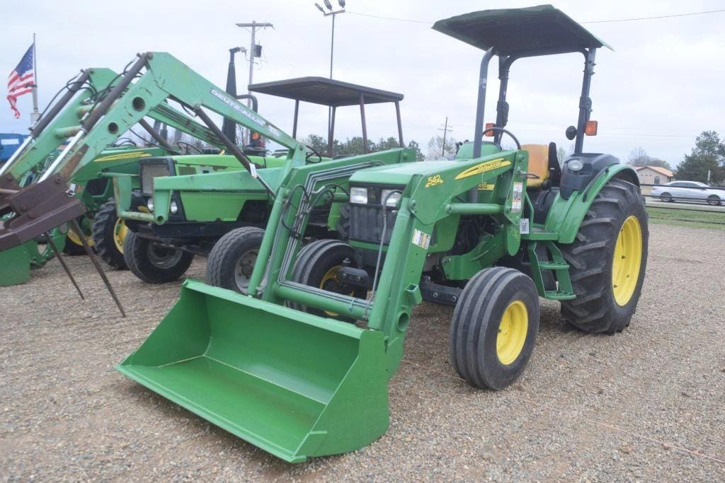 John Deere 5320 Equipment Image0