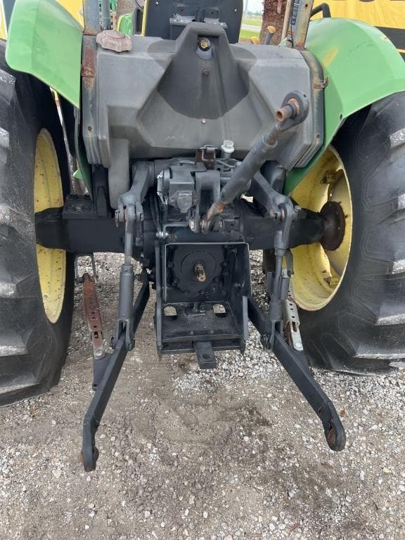 Image of John Deere 5320 equipment image 2