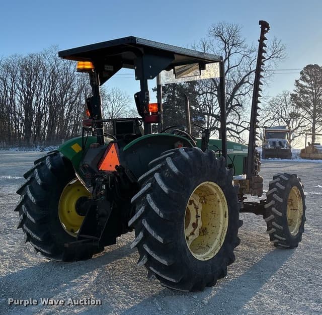Image of John Deere 5320 equipment image 4
