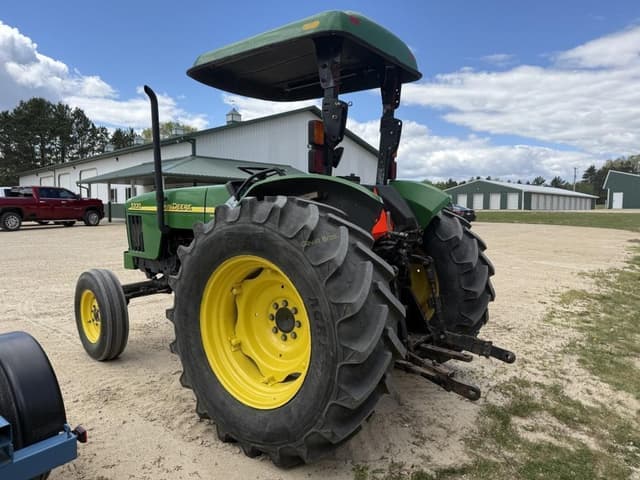 Image of John Deere 5320 equipment image 3