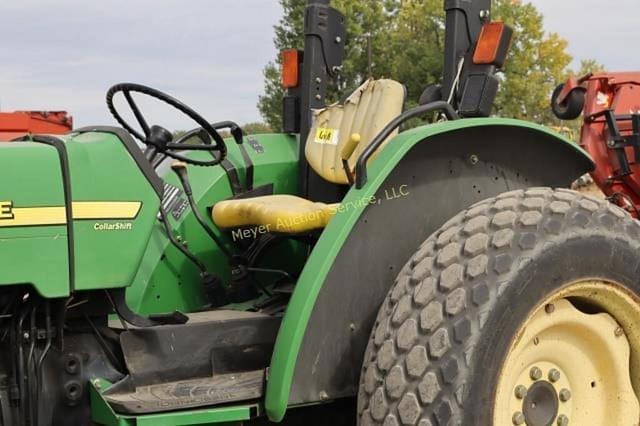 Image of John Deere 5320 equipment image 4