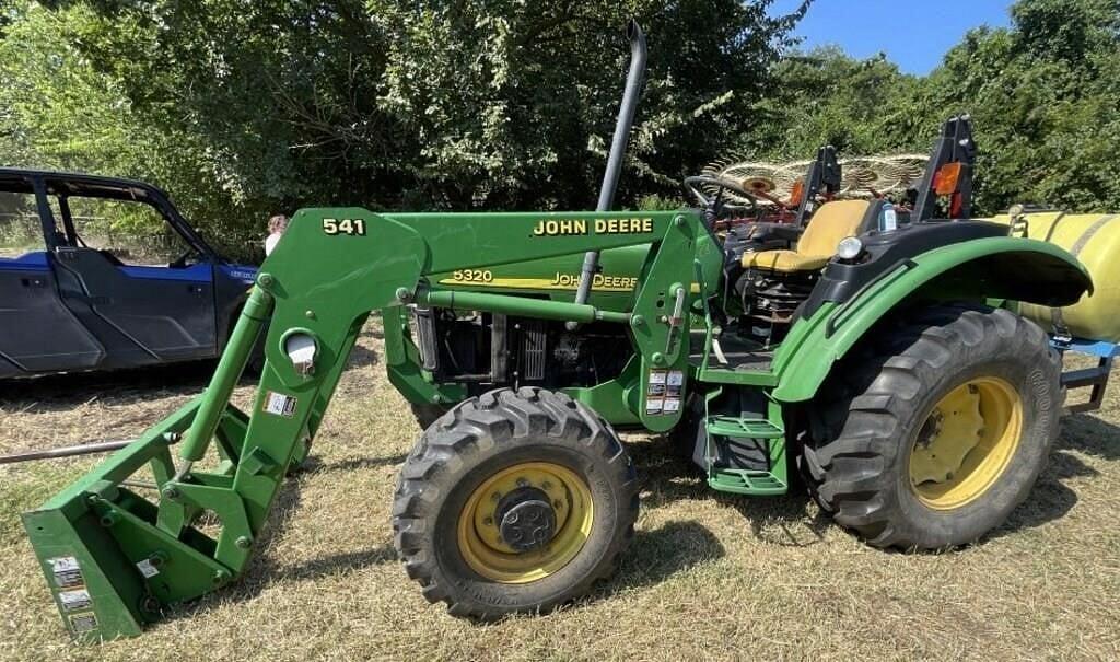 Image of John Deere 5320 Primary image