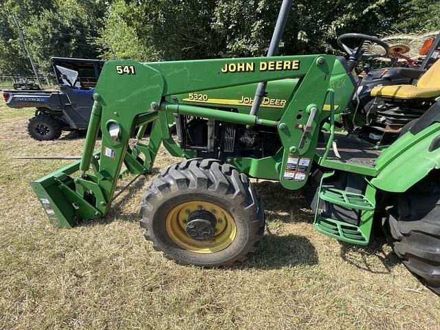 Image of John Deere 5320 equipment image 4