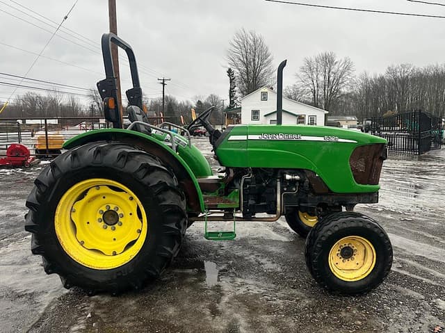 Image of John Deere 5325 equipment image 3