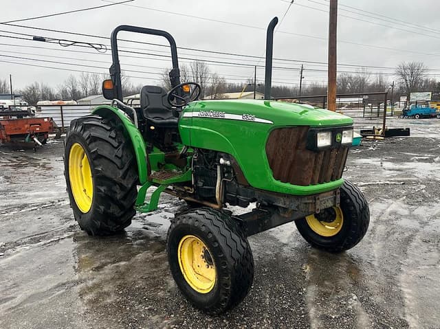 Image of John Deere 5325 equipment image 2
