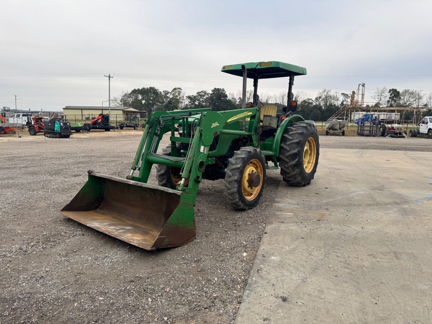 John Deere 5325 Equipment Image0