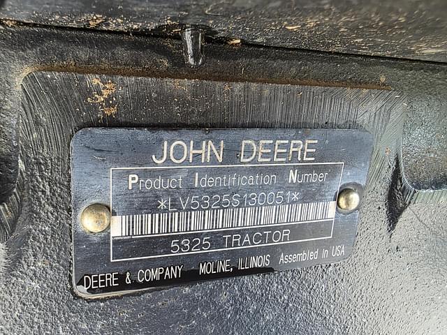 Image of John Deere 5325 equipment image 2