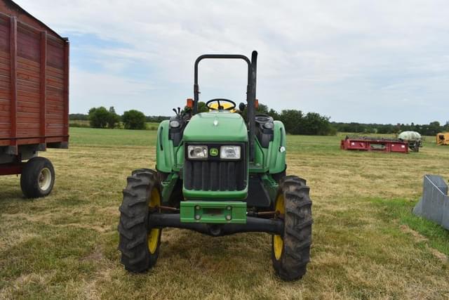 Image of John Deere 5325 equipment image 2