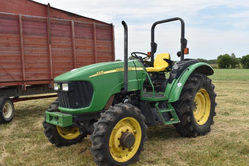 Image of John Deere 5325 Primary image