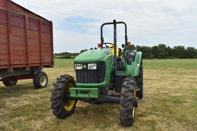 Image of John Deere 5325 equipment image 1