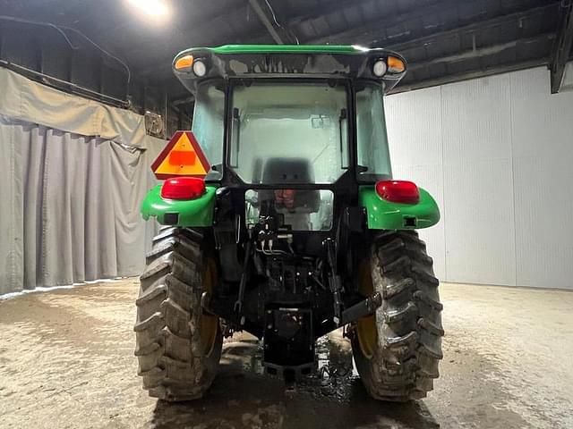 Image of John Deere 5325 equipment image 3