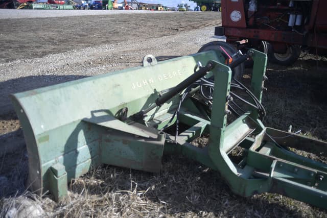 Image of John Deere 534 equipment image 4