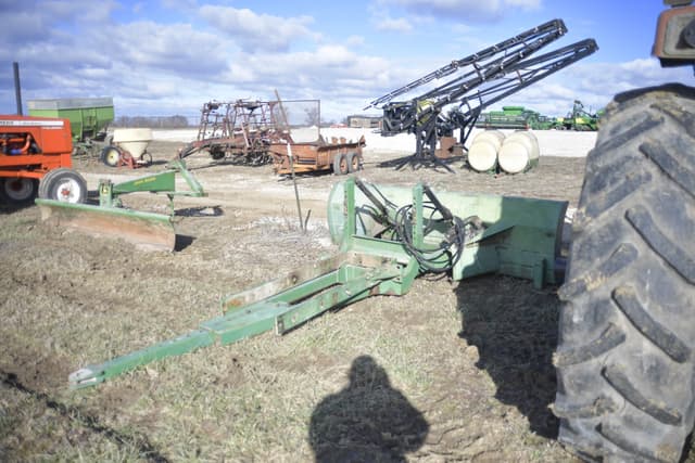 Image of John Deere 534 equipment image 2