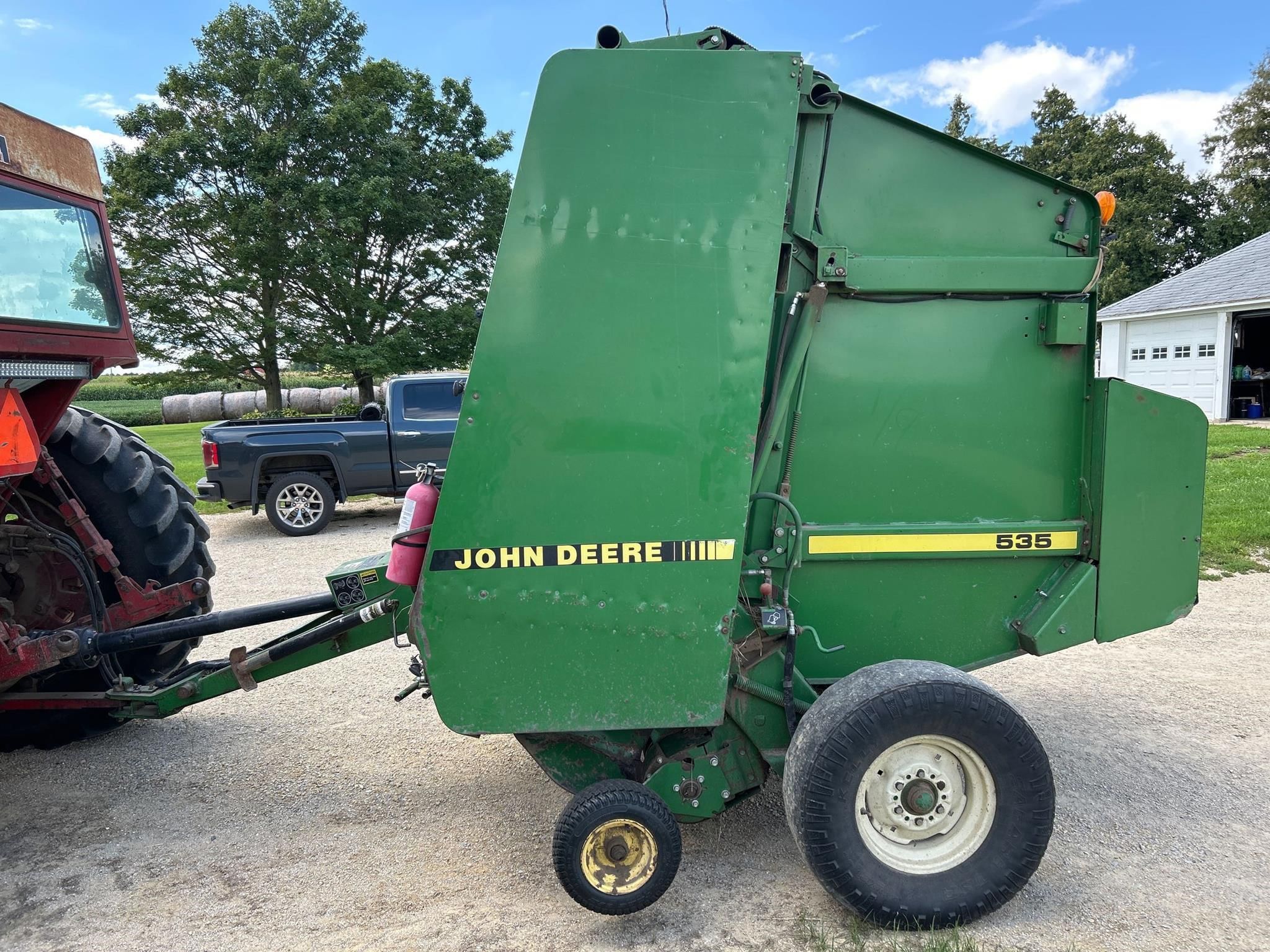 John Deere 535 Equipment Image0