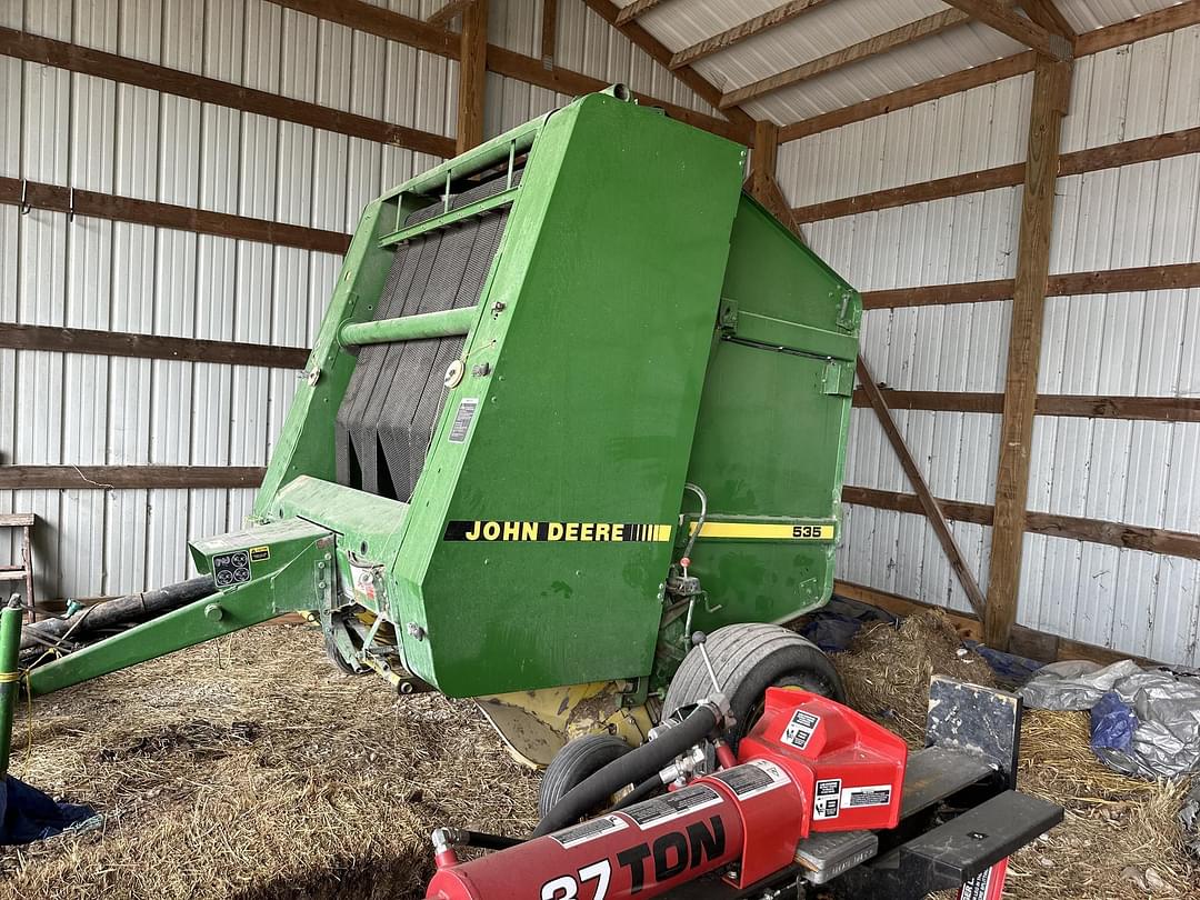 Image of John Deere 535 Primary image