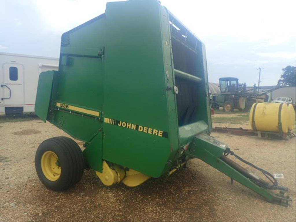 Image of John Deere 535 Primary image