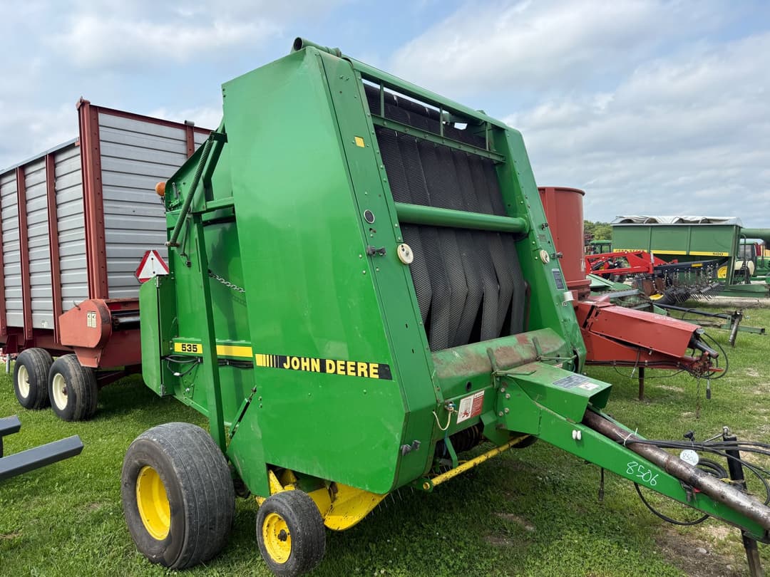 Image of John Deere 535 Primary image