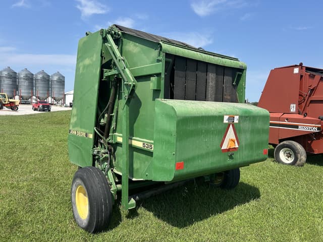 Image of John Deere 535 equipment image 1
