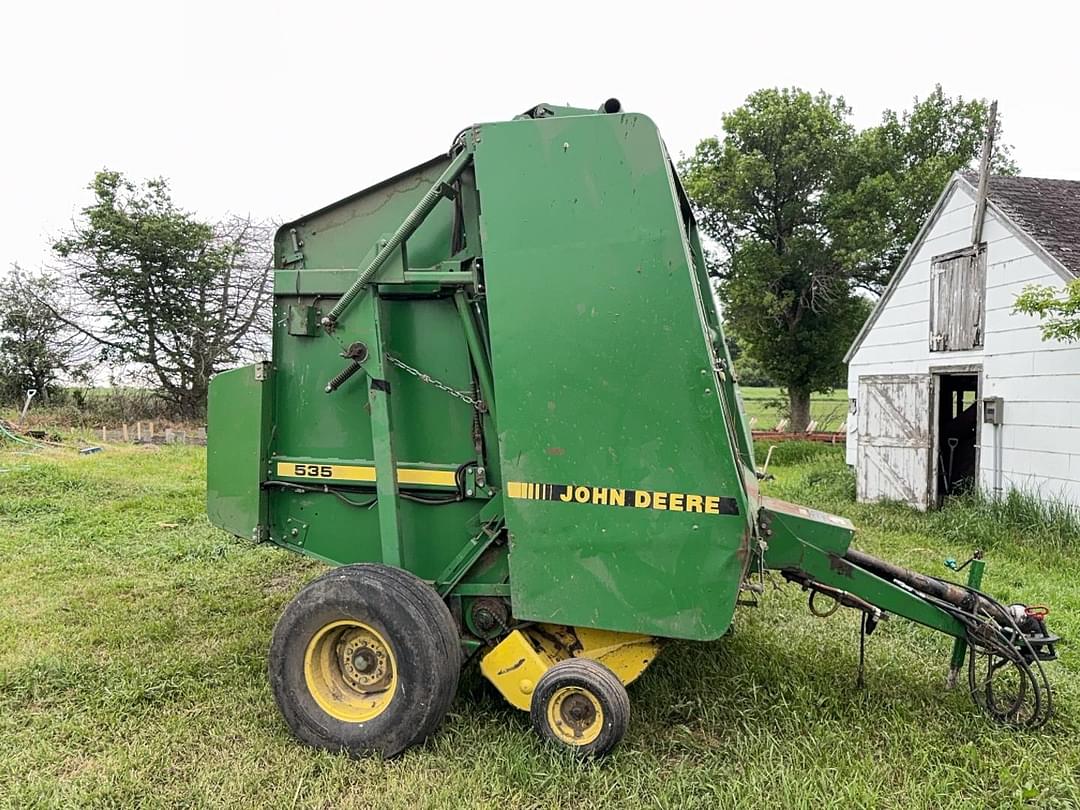 Image of John Deere 535 Primary image